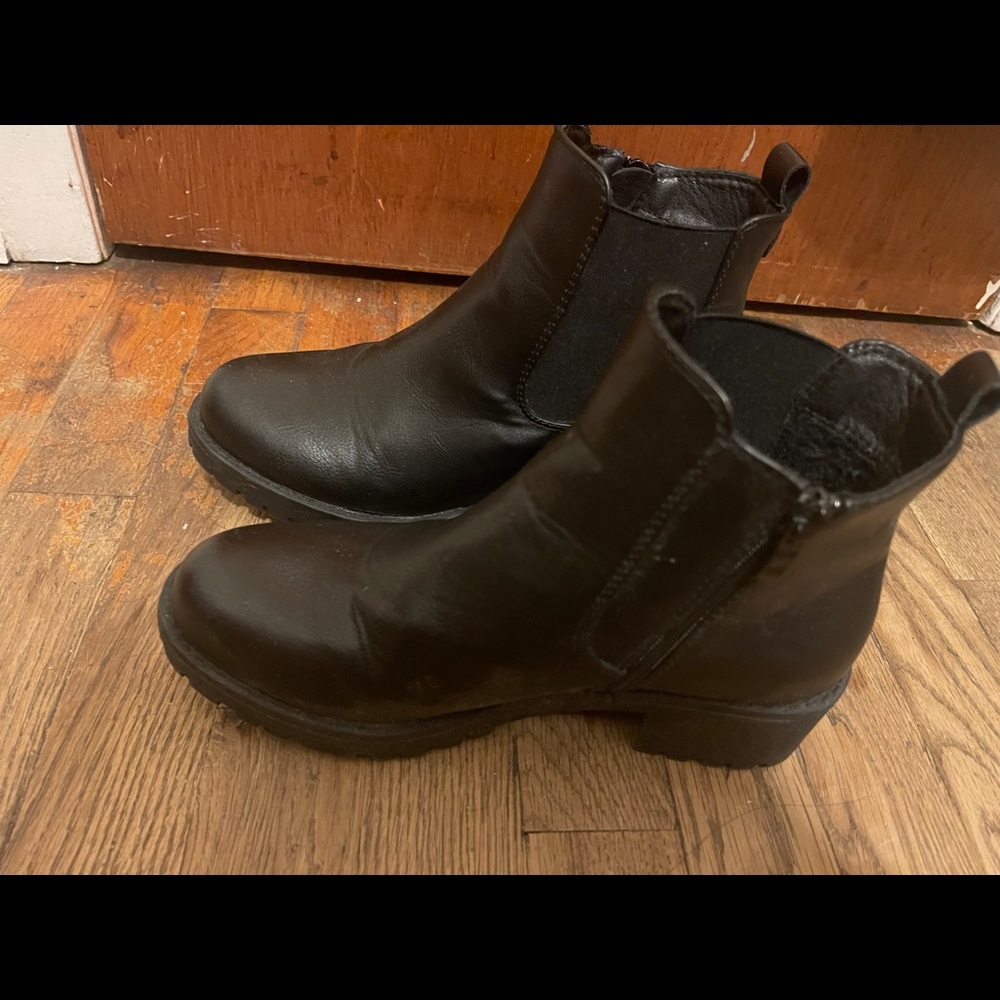 Faux Leather Chunky Heel Chelsea Boots